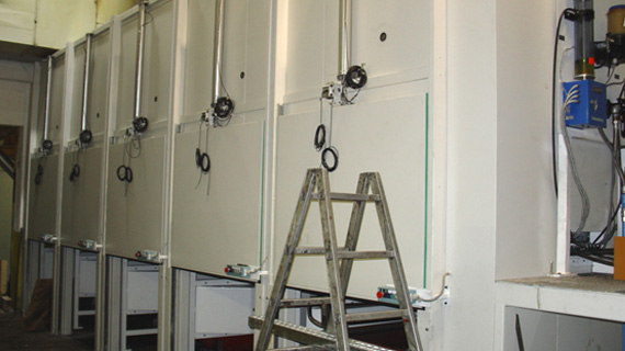 Vollautomatische pneumatische Hubtore